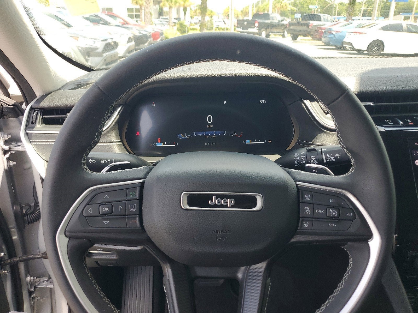 2023 Jeep Grand Cherokee Laredo