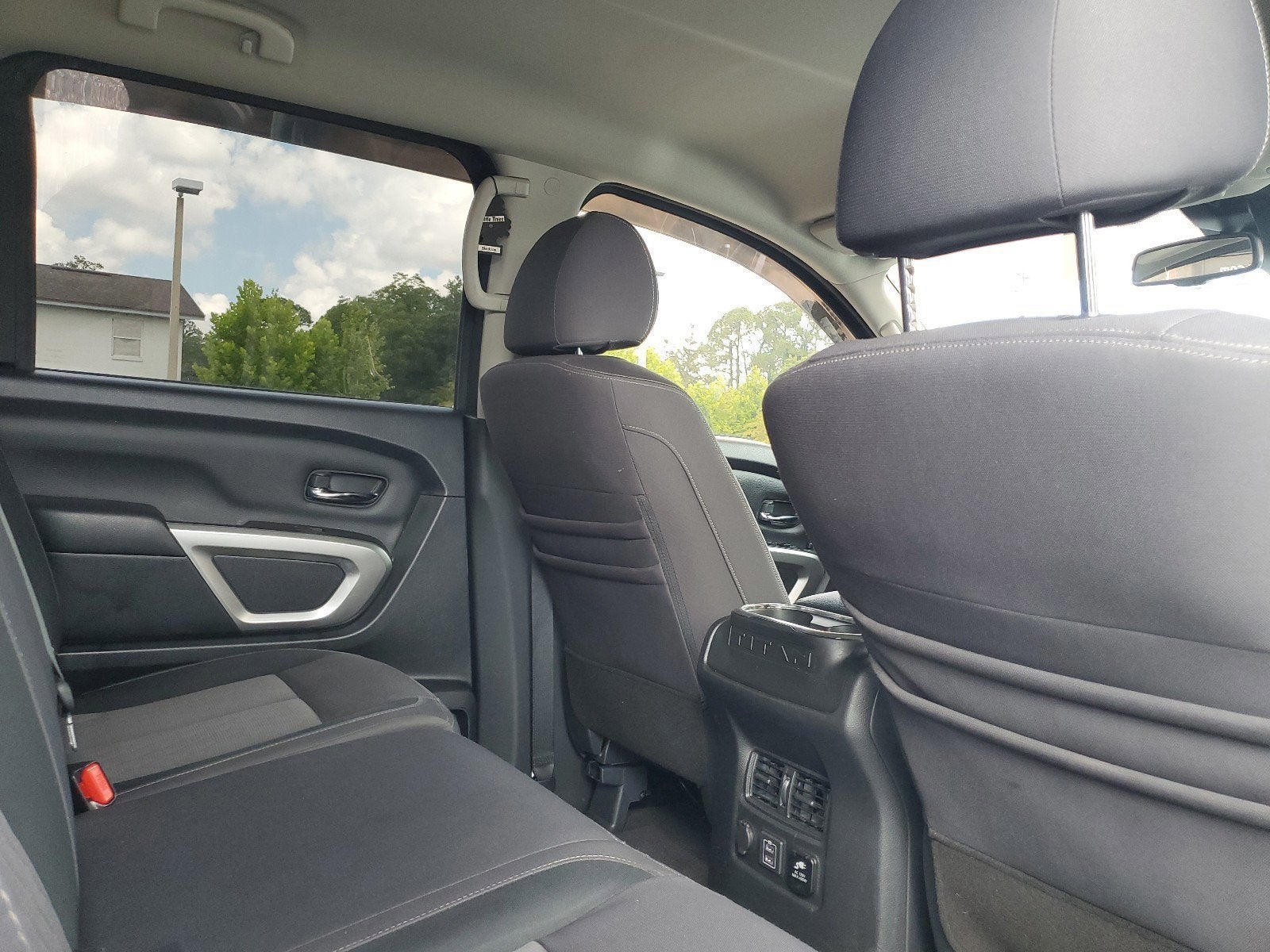 2021 Nissan Titan SV