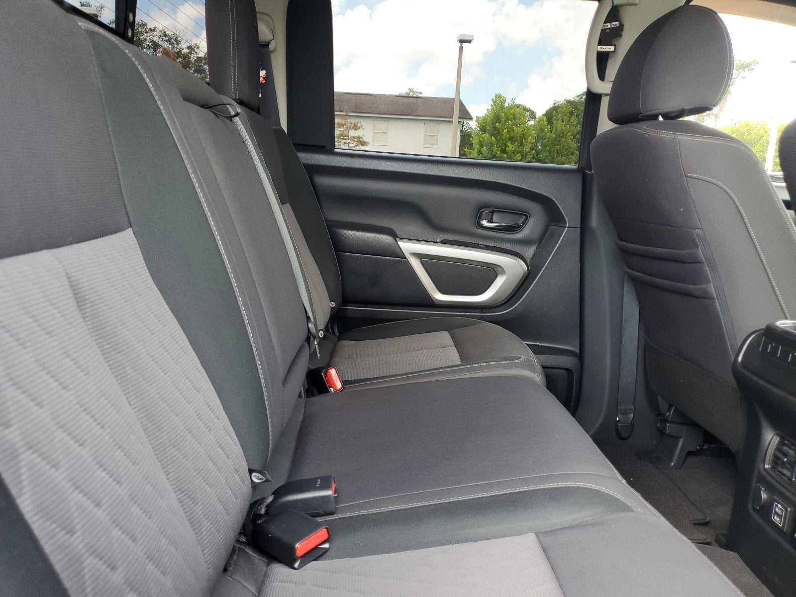 2021 Nissan Titan SV