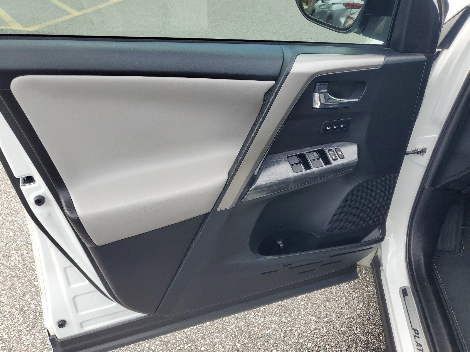 2018 Toyota RAV4 Platinum