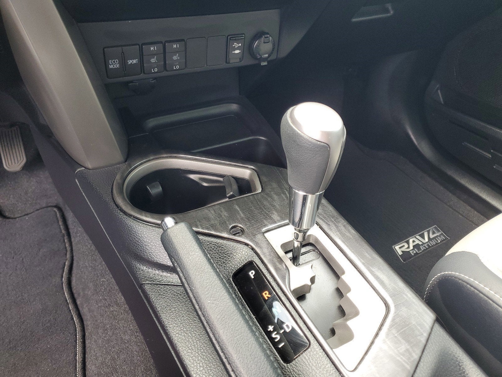 2018 Toyota RAV4 Platinum