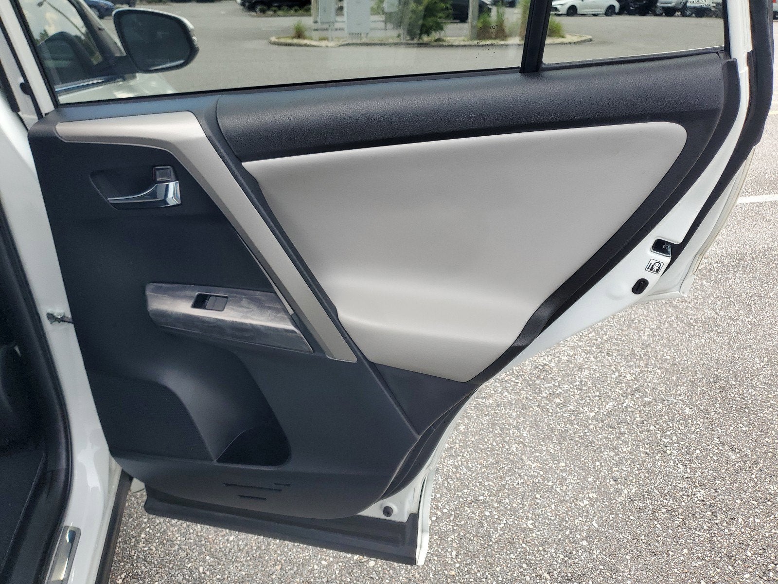 2018 Toyota RAV4 Platinum