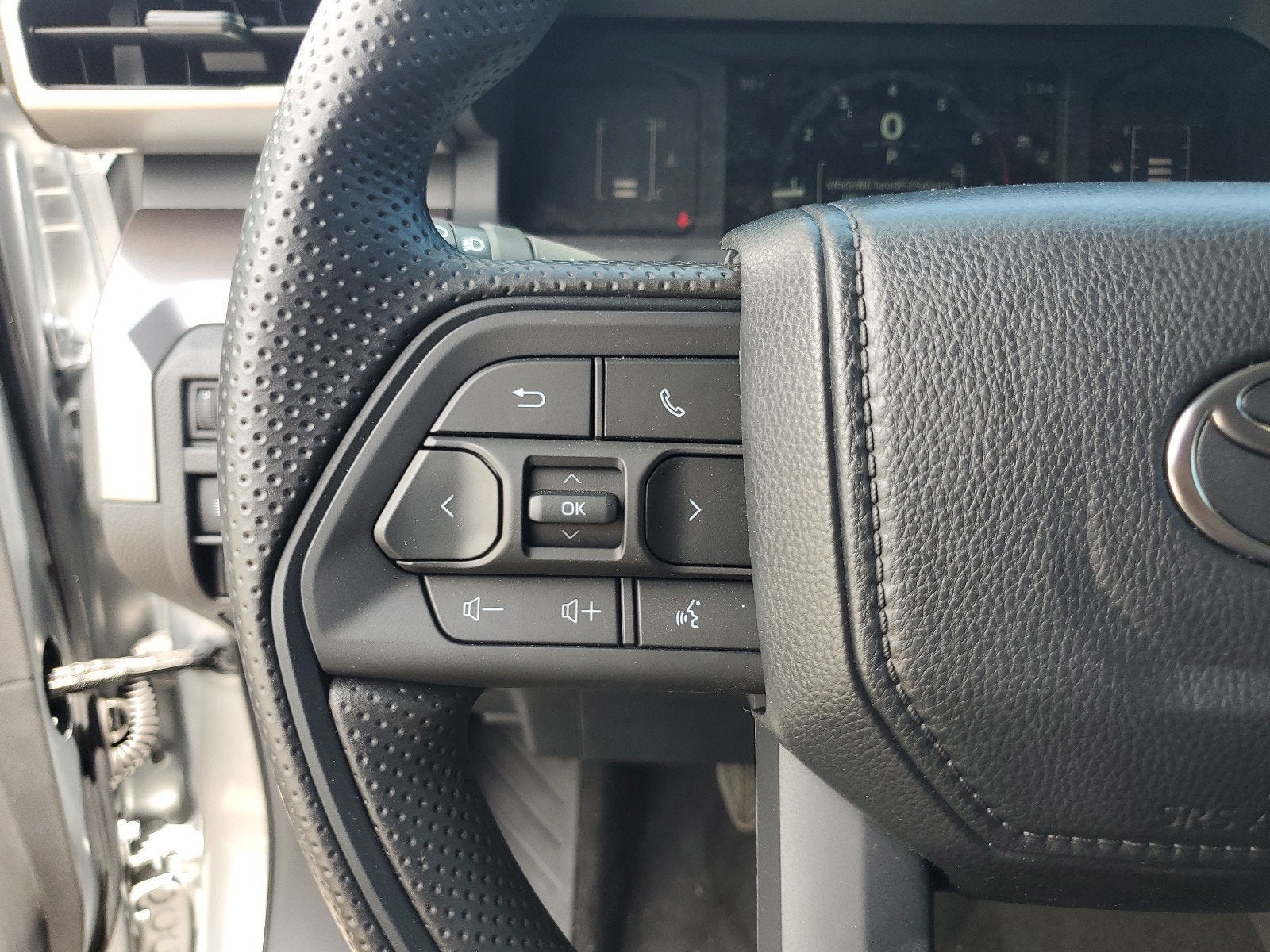 2024 Toyota Tacoma 4WD SR5