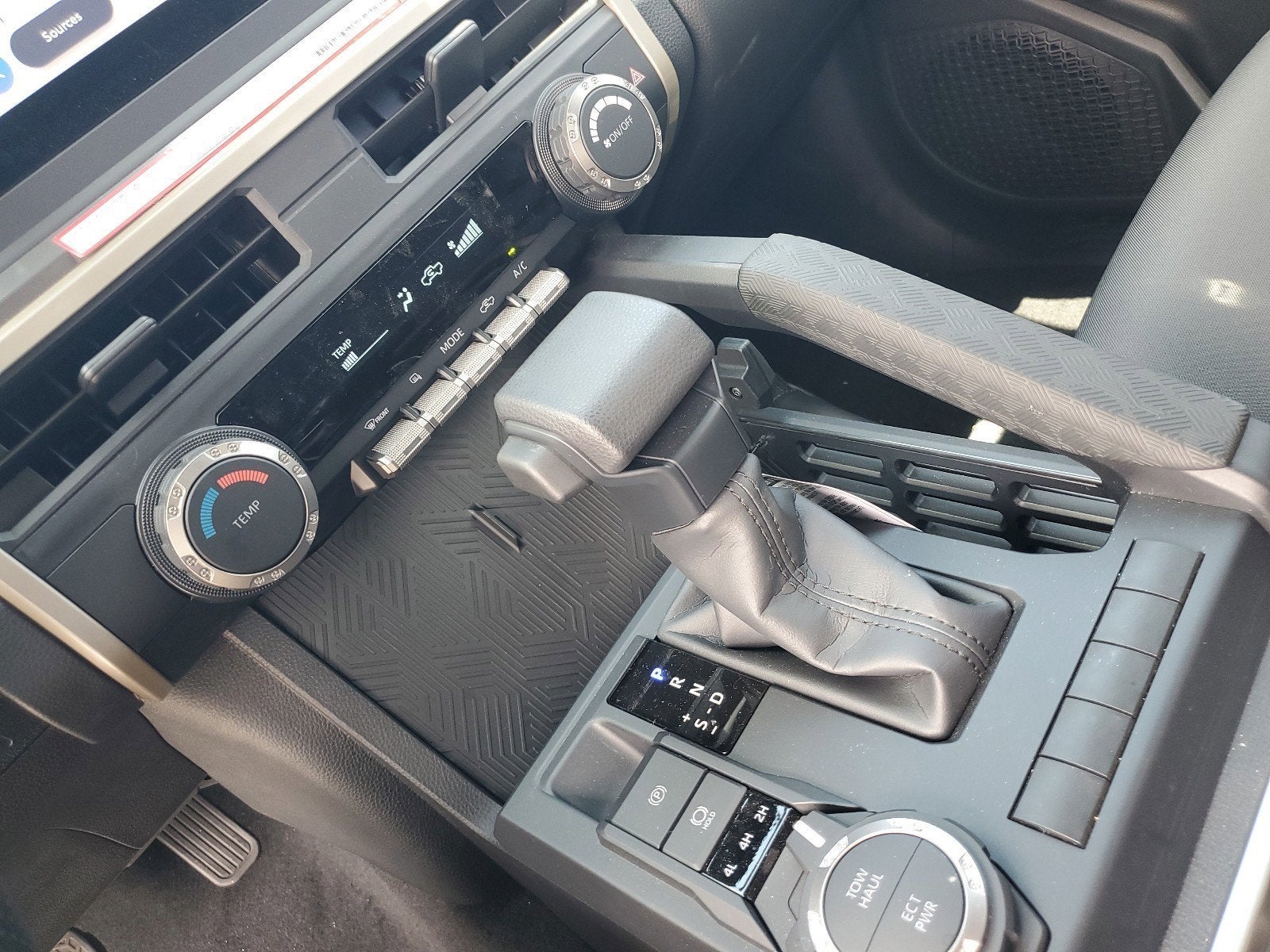 2024 Toyota Tacoma 4WD SR5