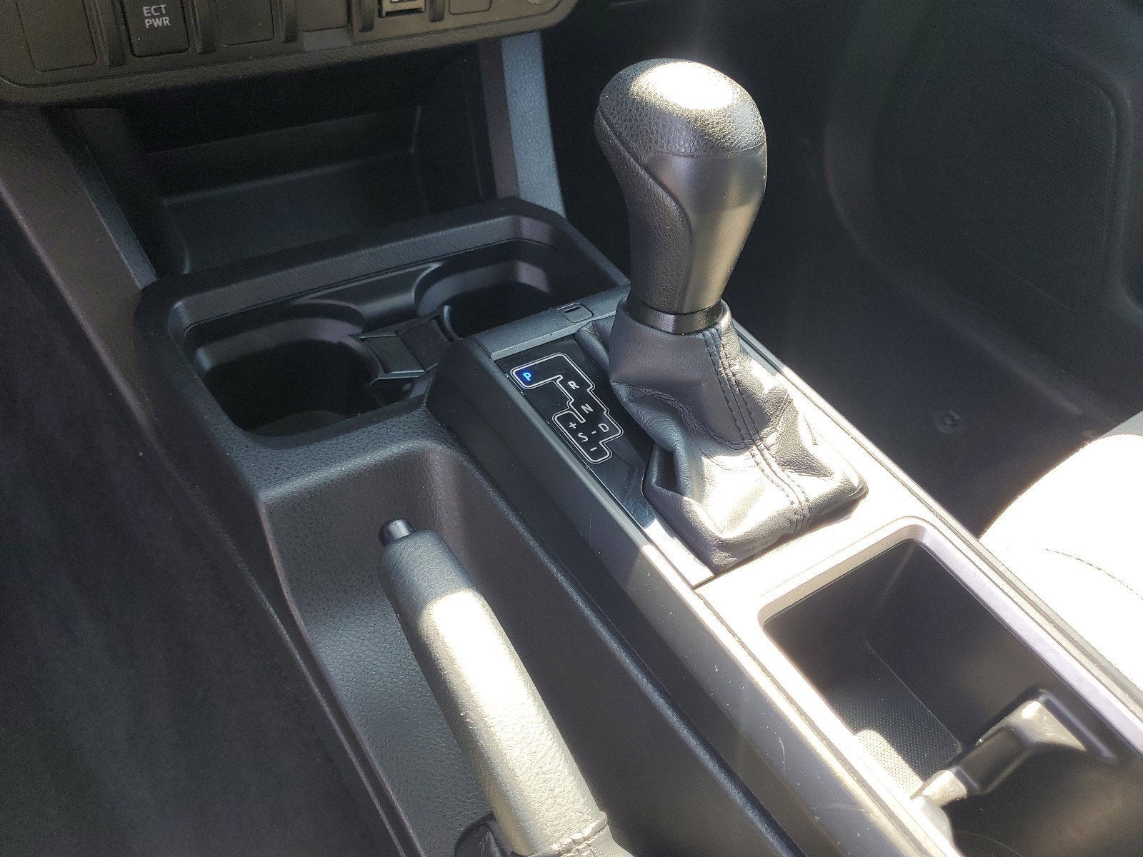 2022 Toyota Tacoma 4WD SR