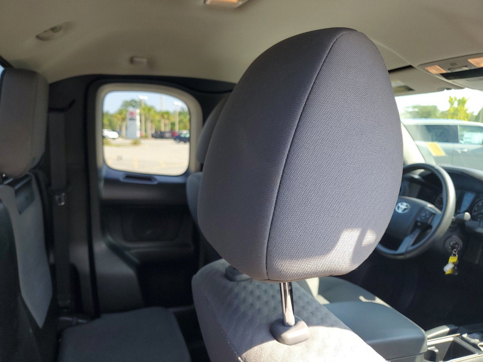 2022 Toyota Tacoma 4WD SR