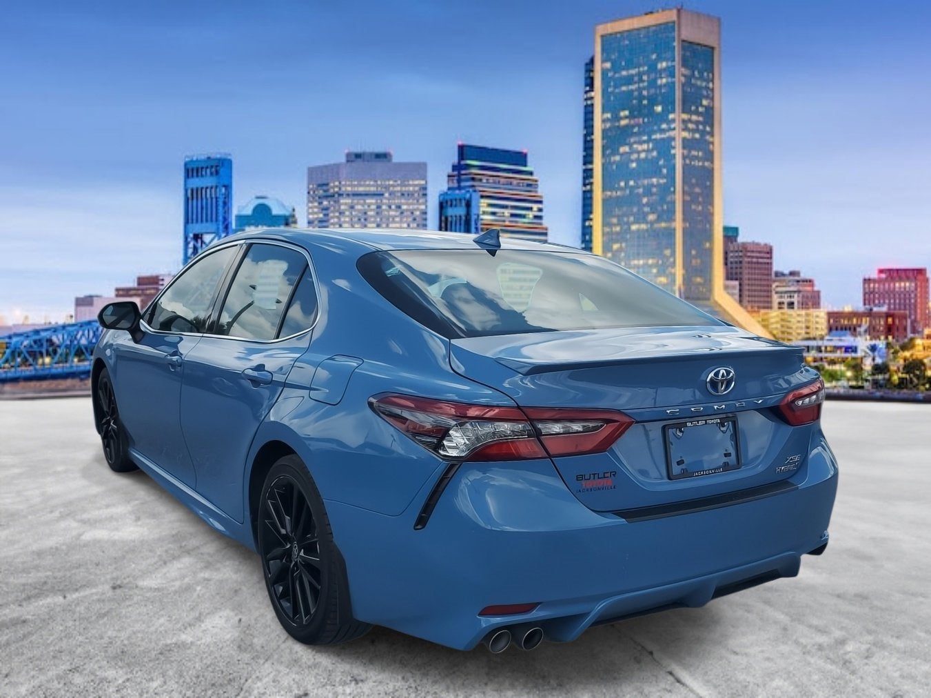 2023 Toyota Camry Hybrid XSE