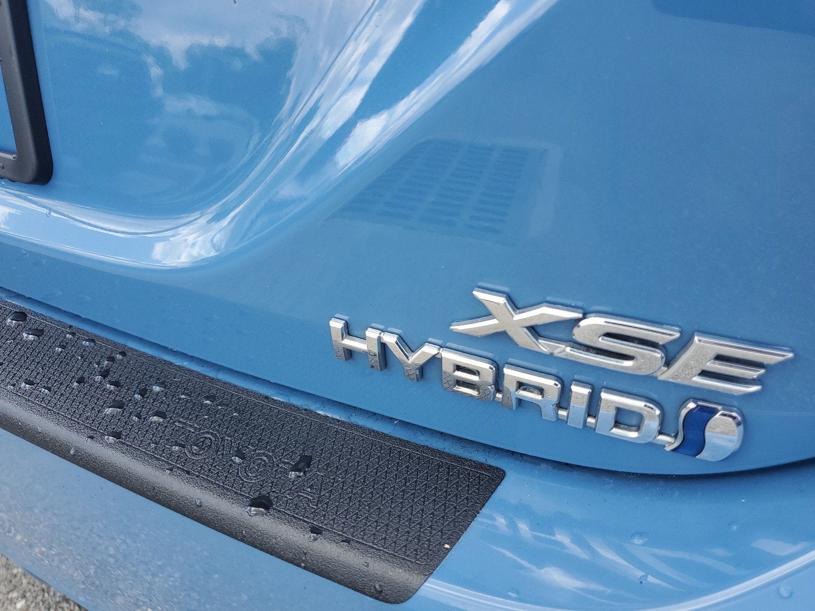 2023 Toyota Camry Hybrid XSE