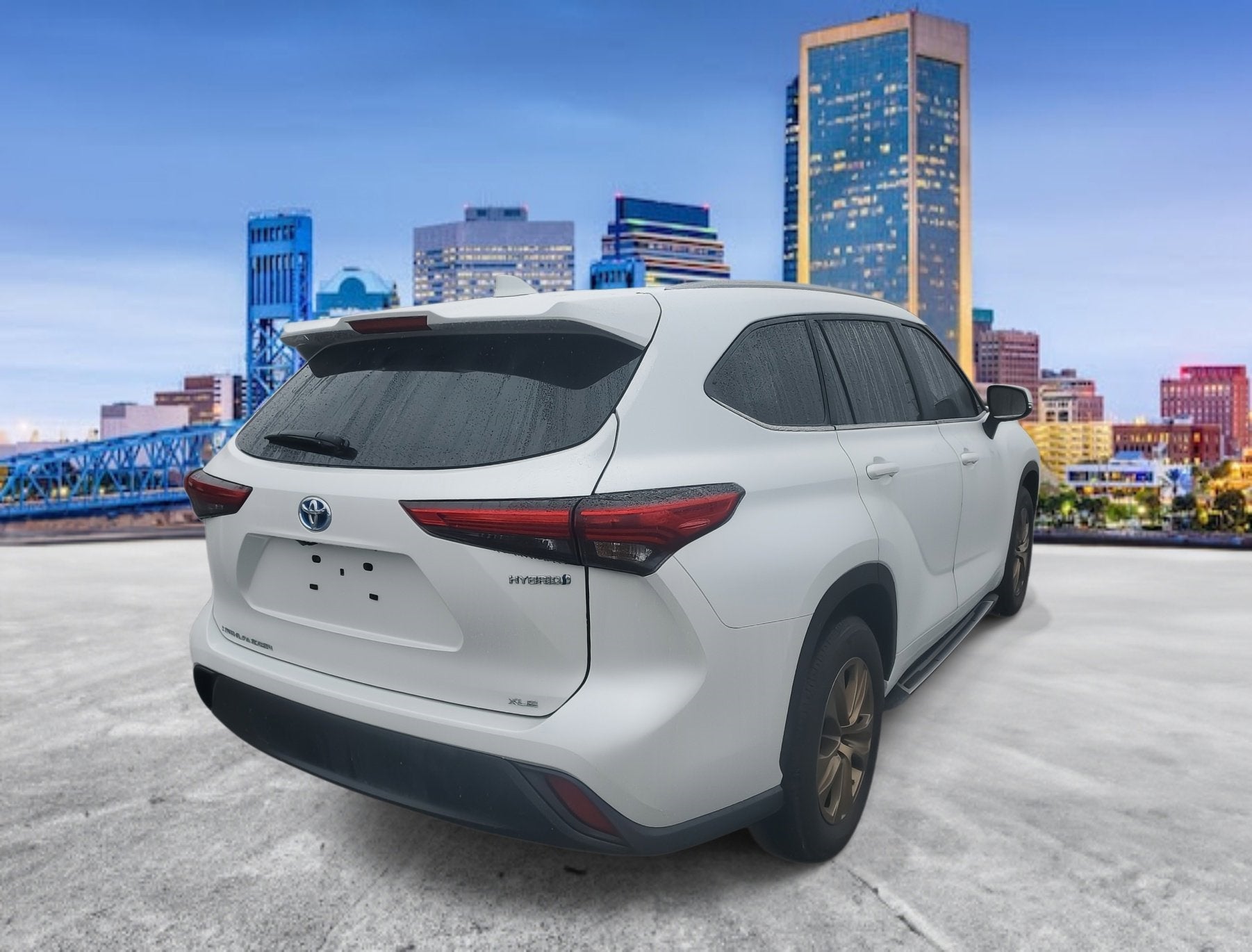 2023 Toyota Highlander Hybrid Bronze Edition