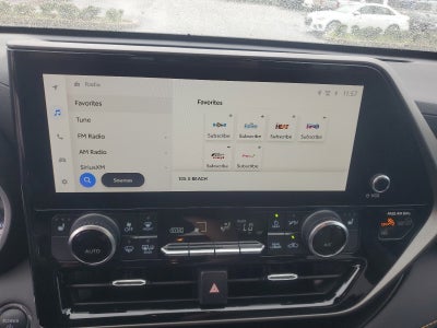 2023 Toyota Highlander Hybrid Bronze Edition