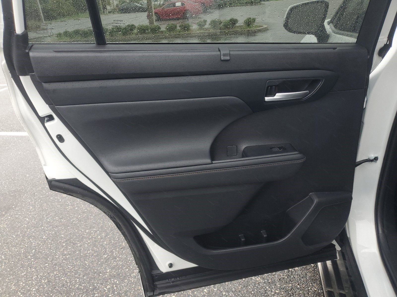 2023 Toyota Highlander Hybrid Bronze Edition