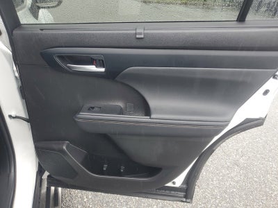 2023 Toyota Highlander Hybrid Bronze Edition