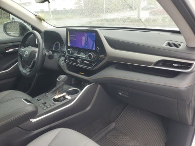 2023 Toyota Highlander Hybrid Bronze Edition