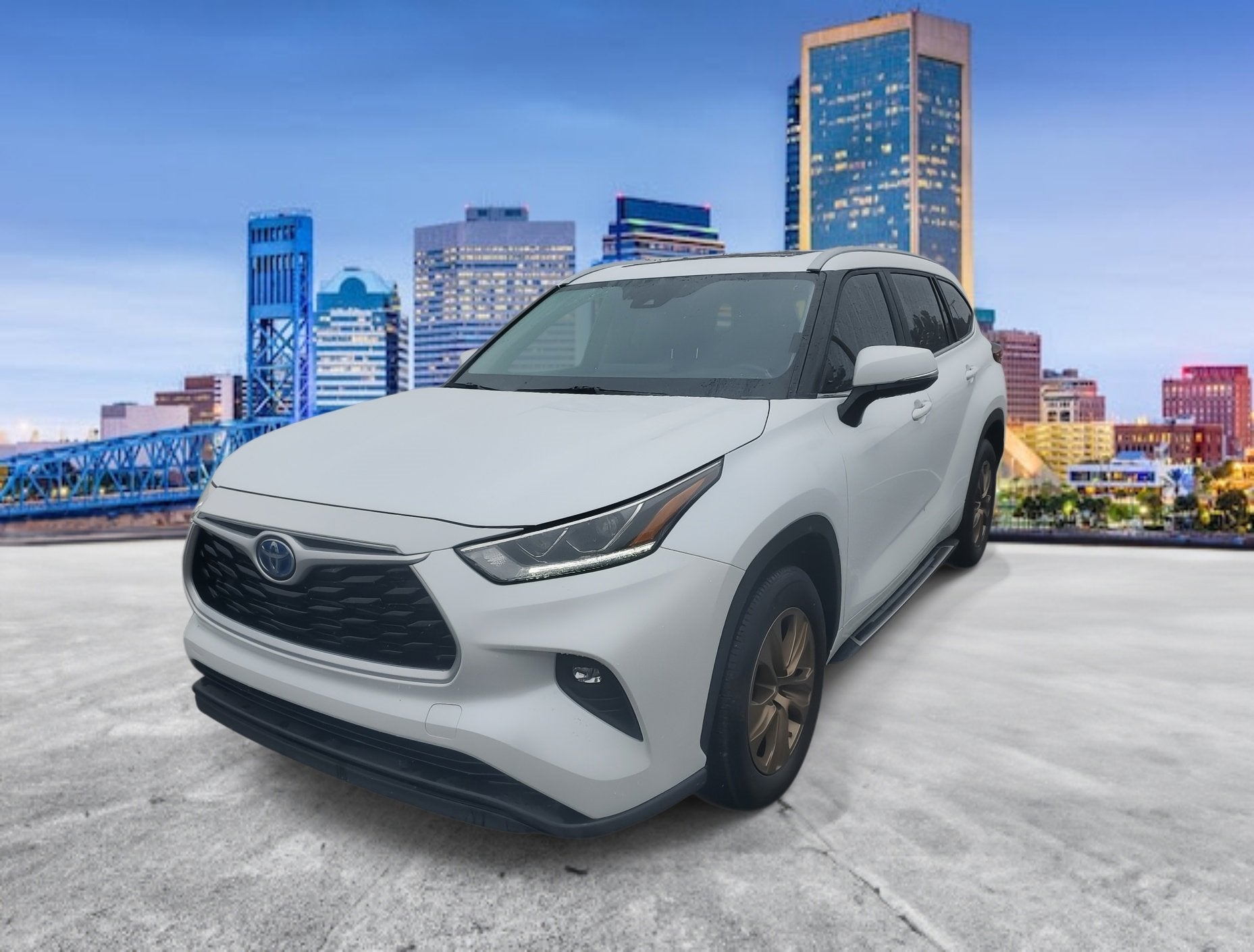 2023 Toyota Highlander Hybrid Bronze Edition