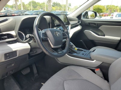 2022 Toyota Highlander LE