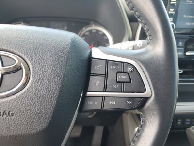 2022 Toyota Highlander LE