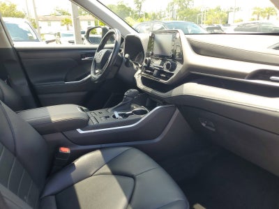 2022 Toyota Highlander XLE