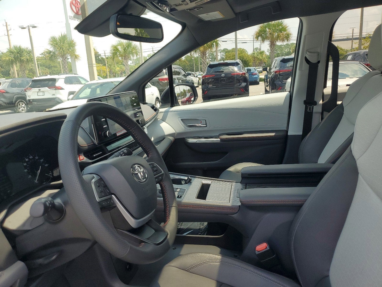 2024 Toyota Sienna XSE