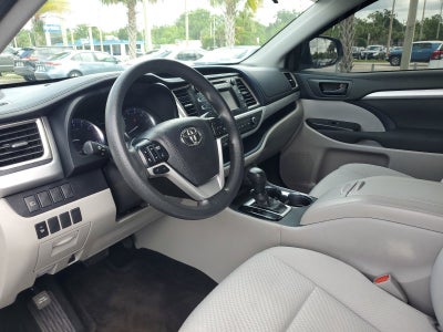 2019 Toyota Highlander LE