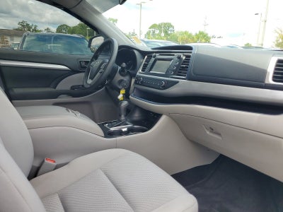 2019 Toyota Highlander LE