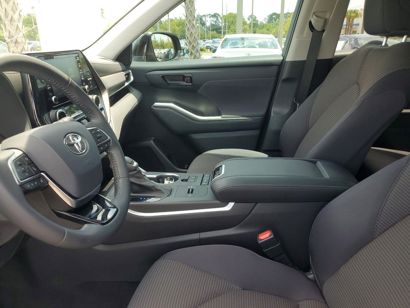 2021 Toyota Highlander LE