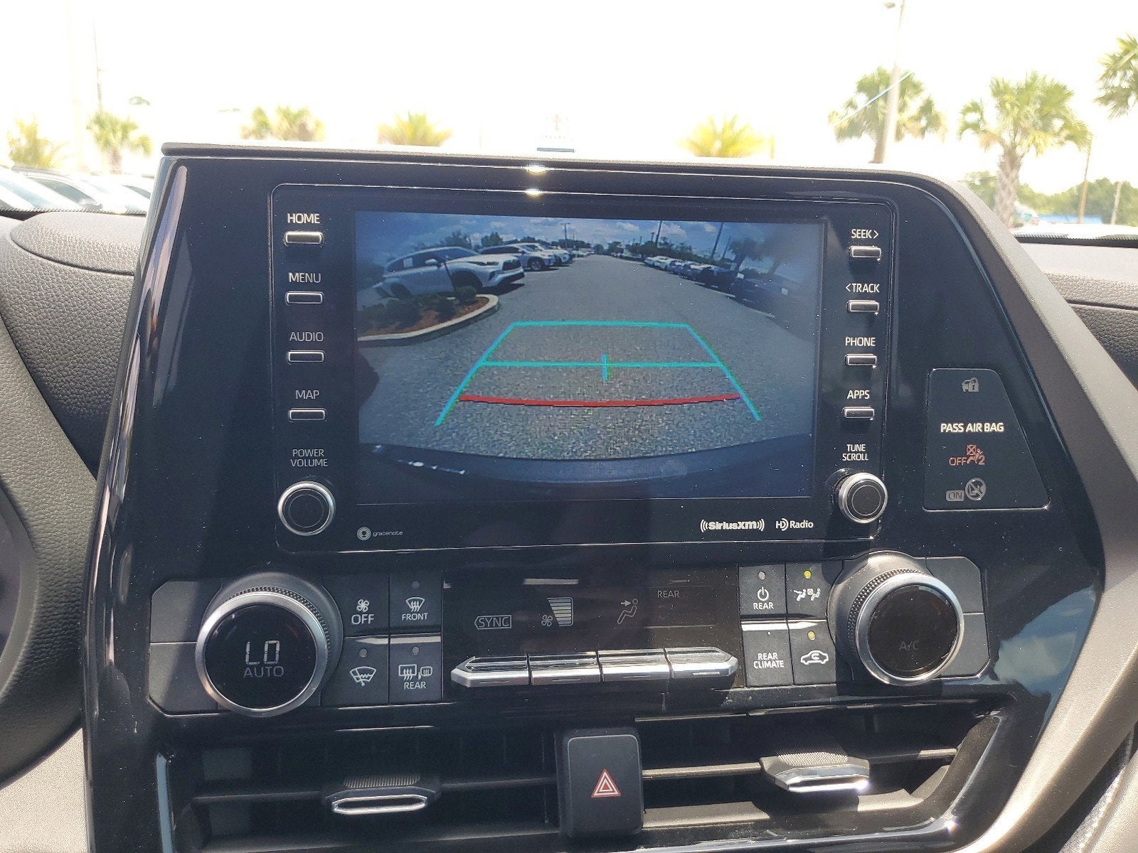 2021 Toyota Highlander LE