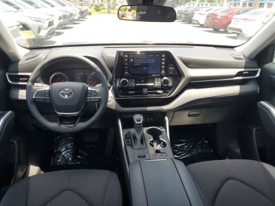 2021 Toyota Highlander LE