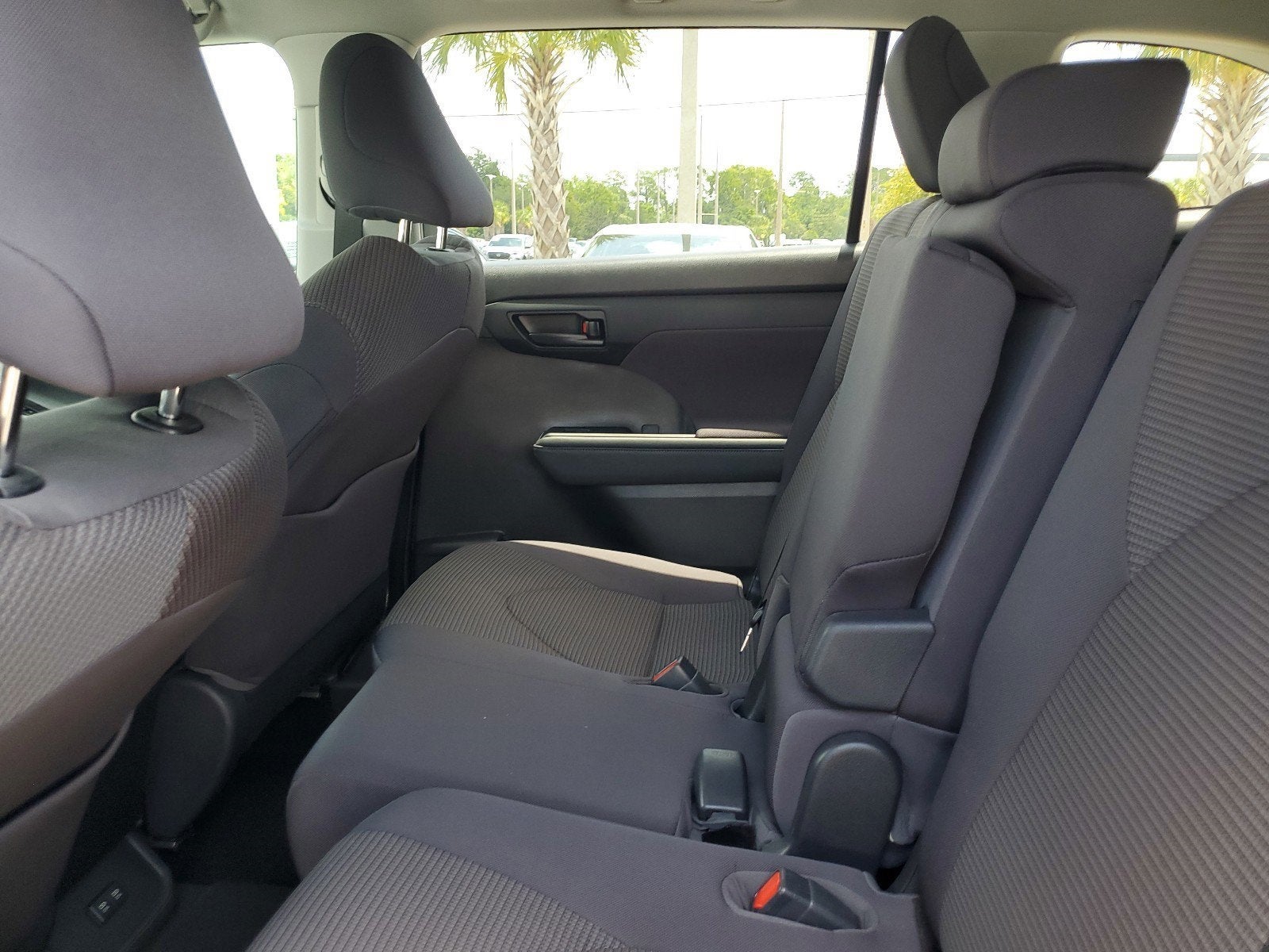 2021 Toyota Highlander LE