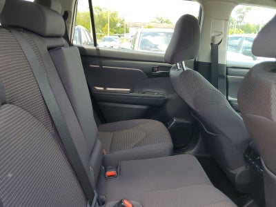 2021 Toyota Highlander LE