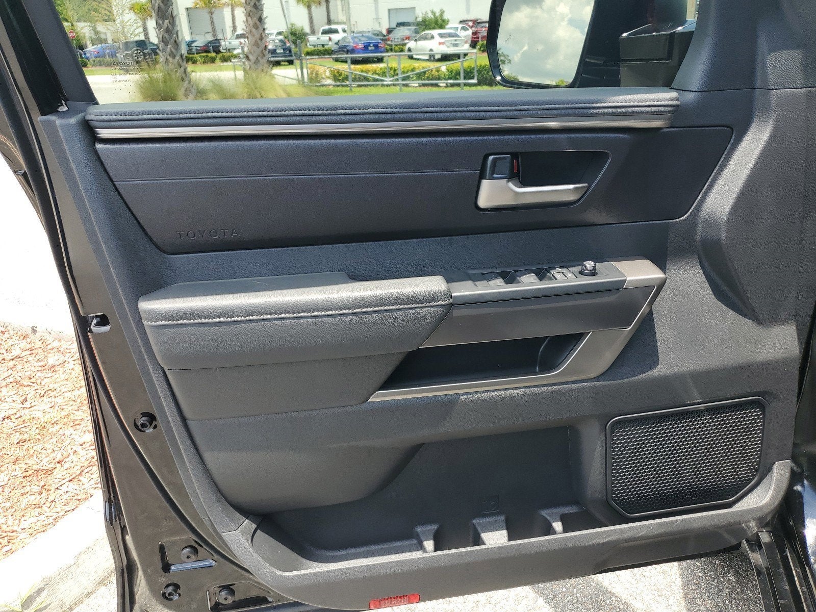 2024 Toyota Tundra 4WD SR5