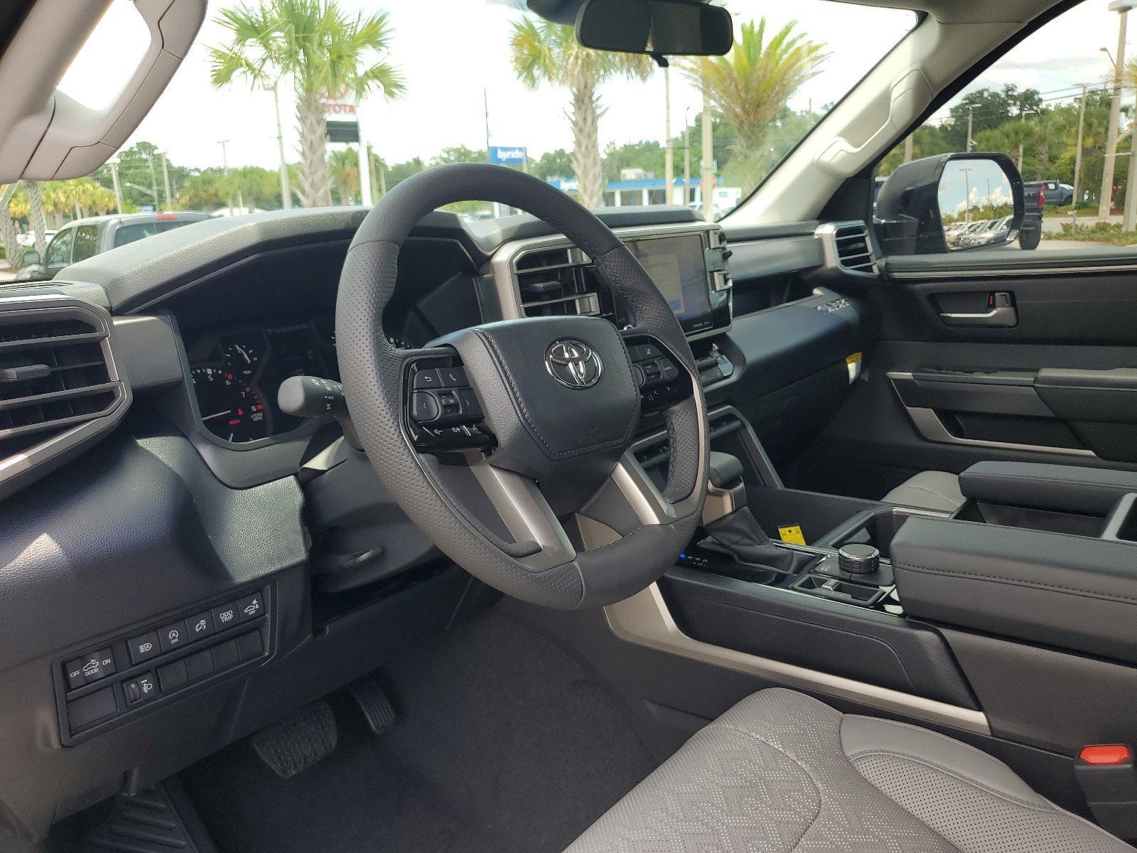 2024 Toyota Tundra 4WD SR5