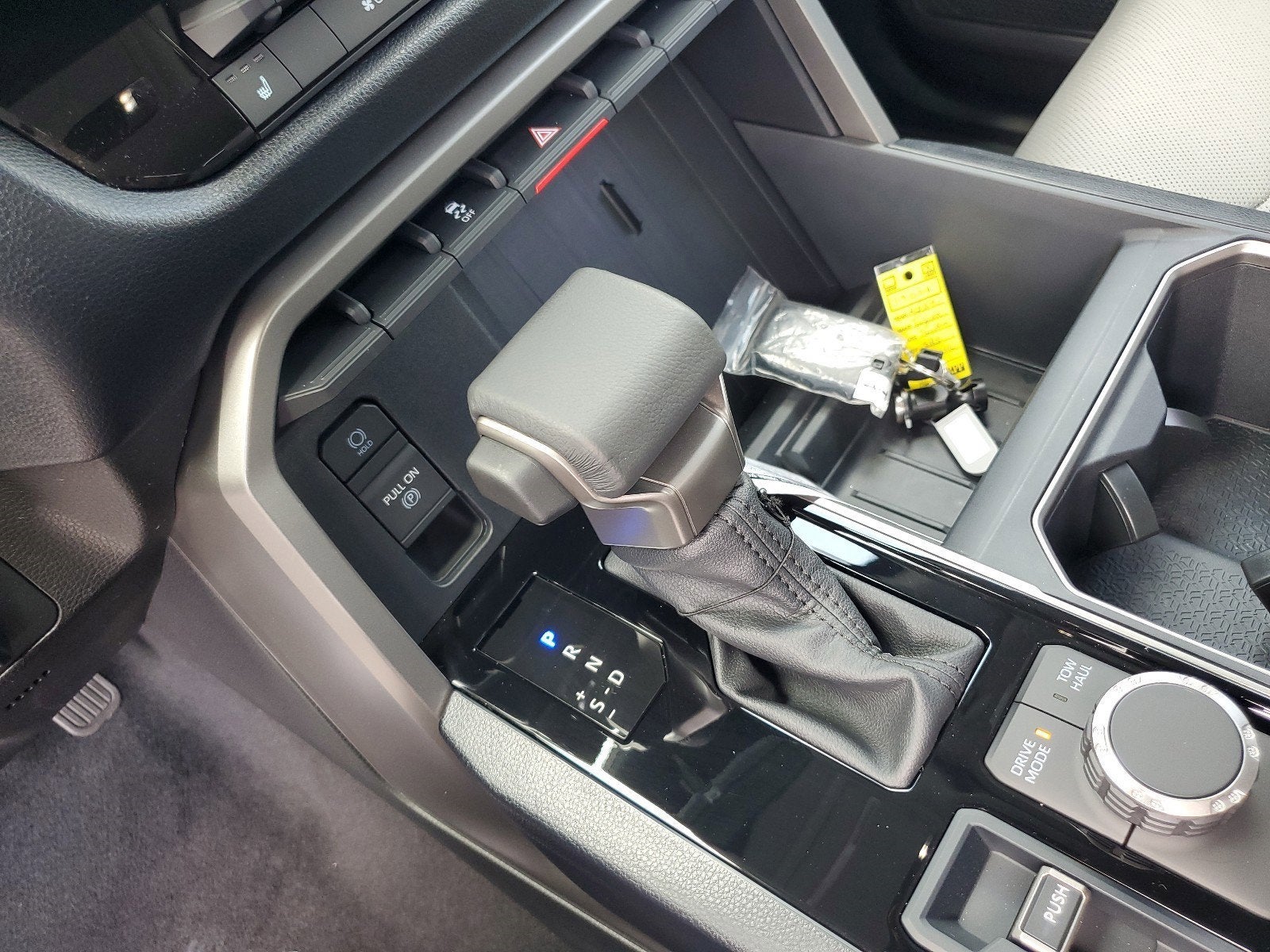 2024 Toyota Tundra 4WD SR5