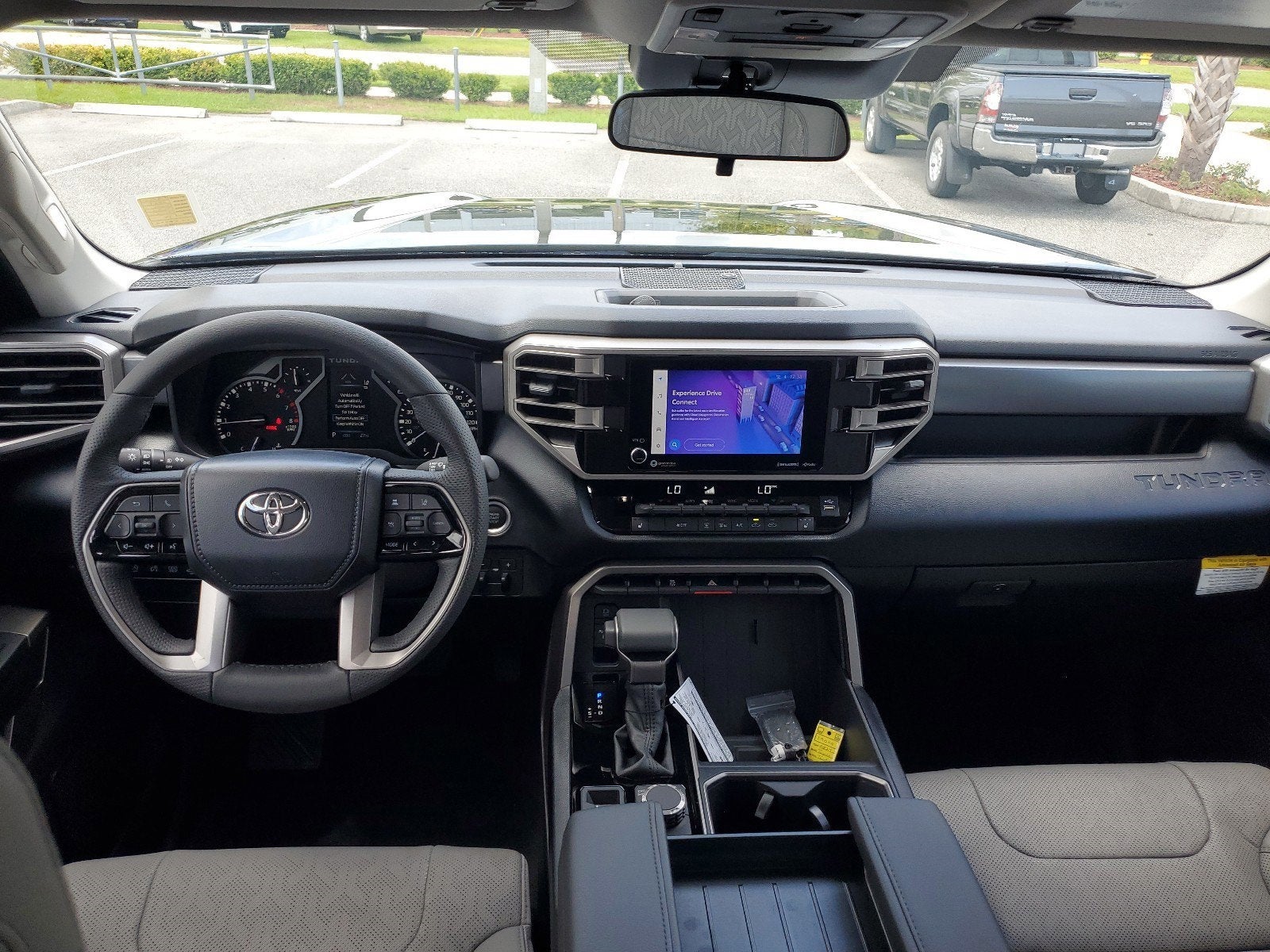 2024 Toyota Tundra 4WD SR5