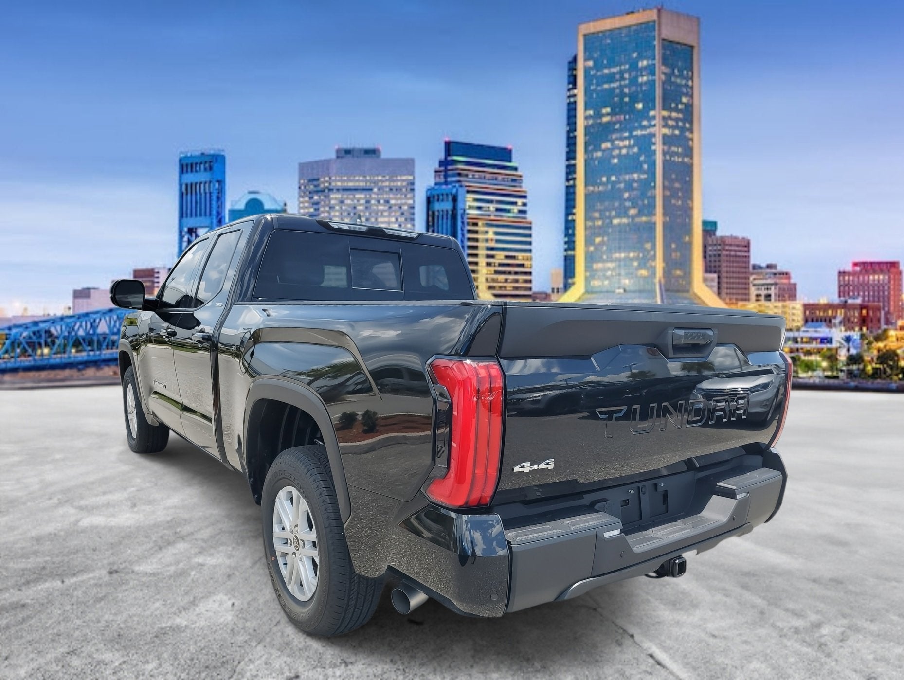 2024 Toyota Tundra 4WD SR5