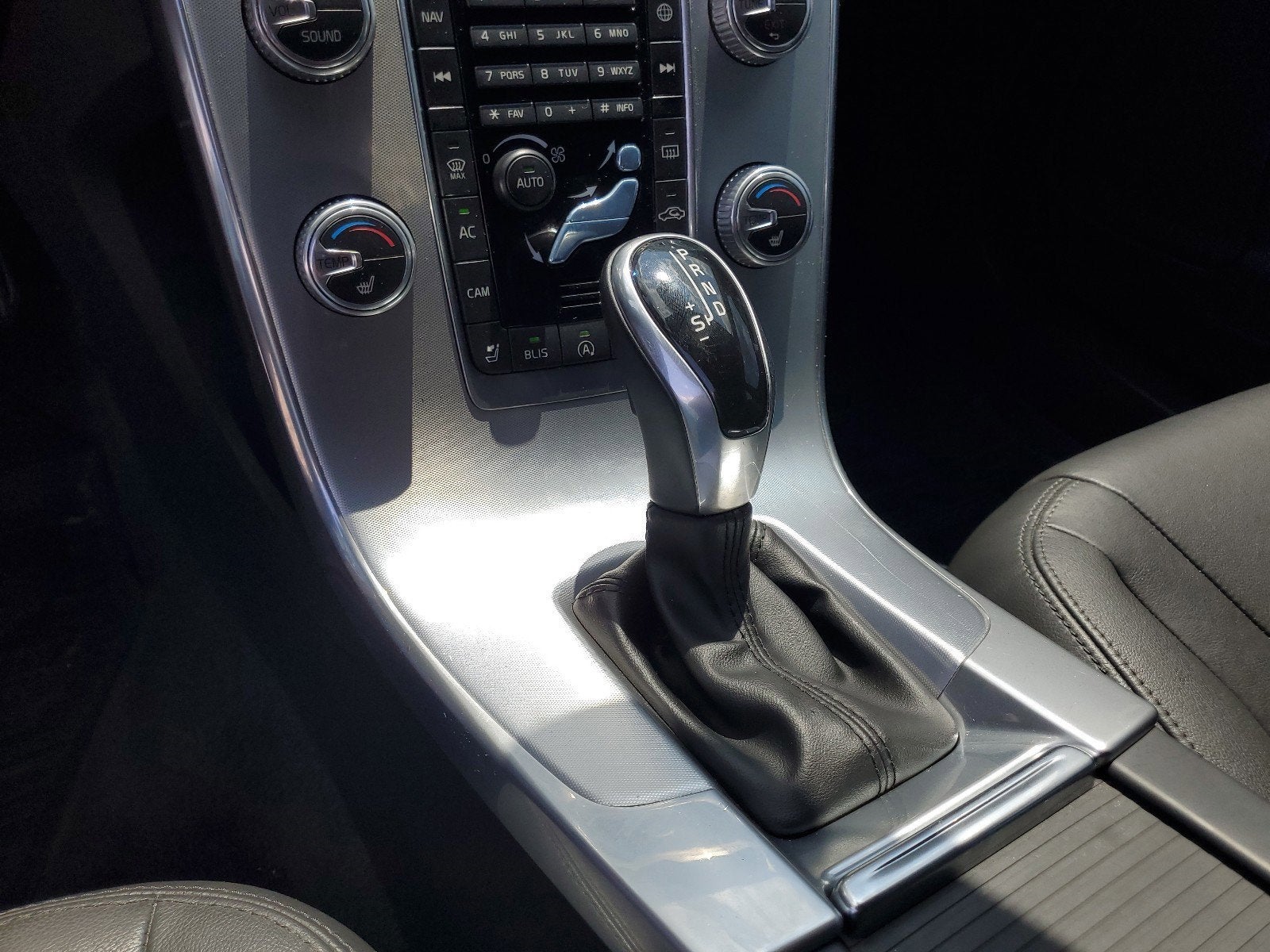 2017 Volvo V60 Premier