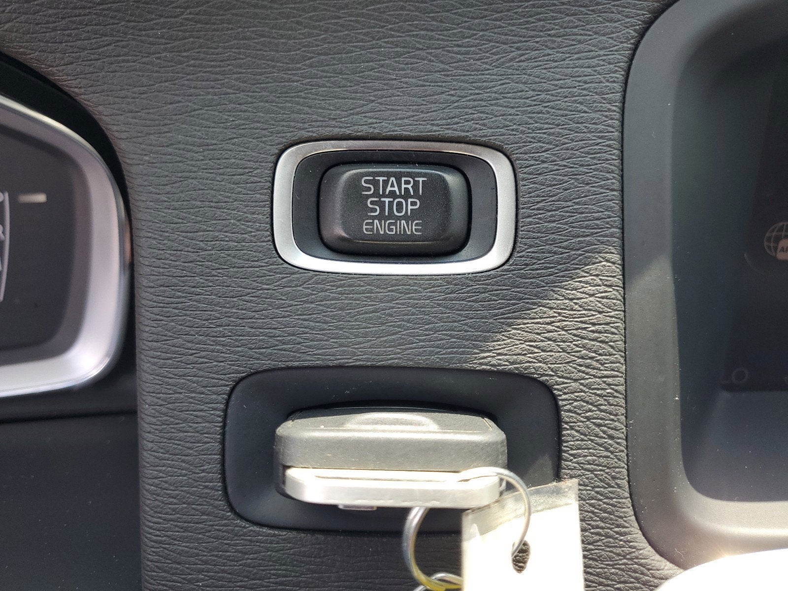 2017 Volvo V60 Premier