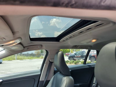 2017 Volvo V60 Premier