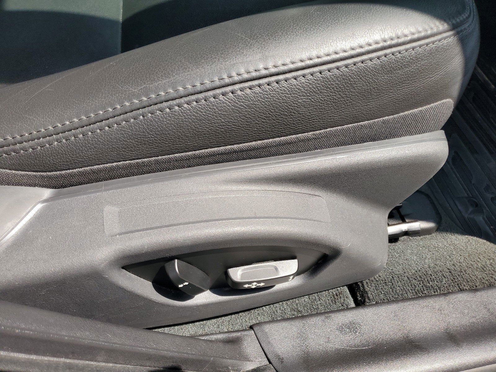 2017 Volvo V60 Premier